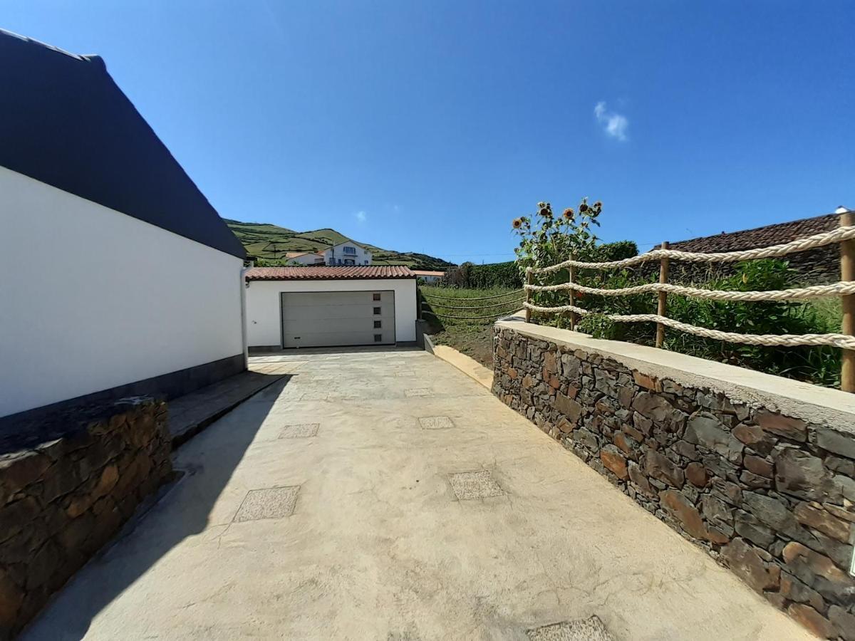 Casa Da Travessa Villa Санта Круз да Флорес Екстериор снимка